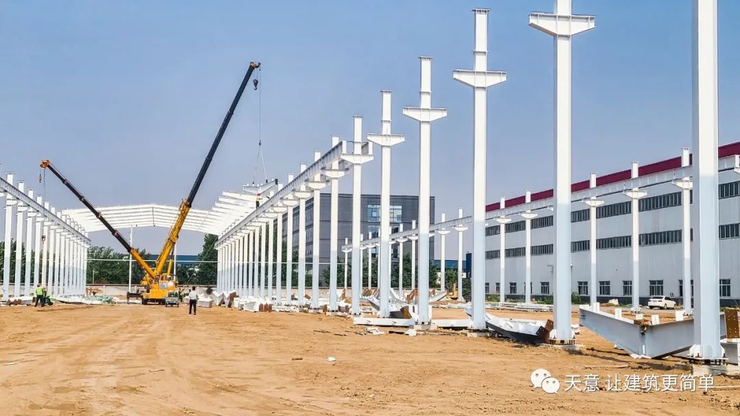 上梁大吉丨天意機(jī)械外資合作項(xiàng)目生產(chǎn)車(chē)間成功架梁